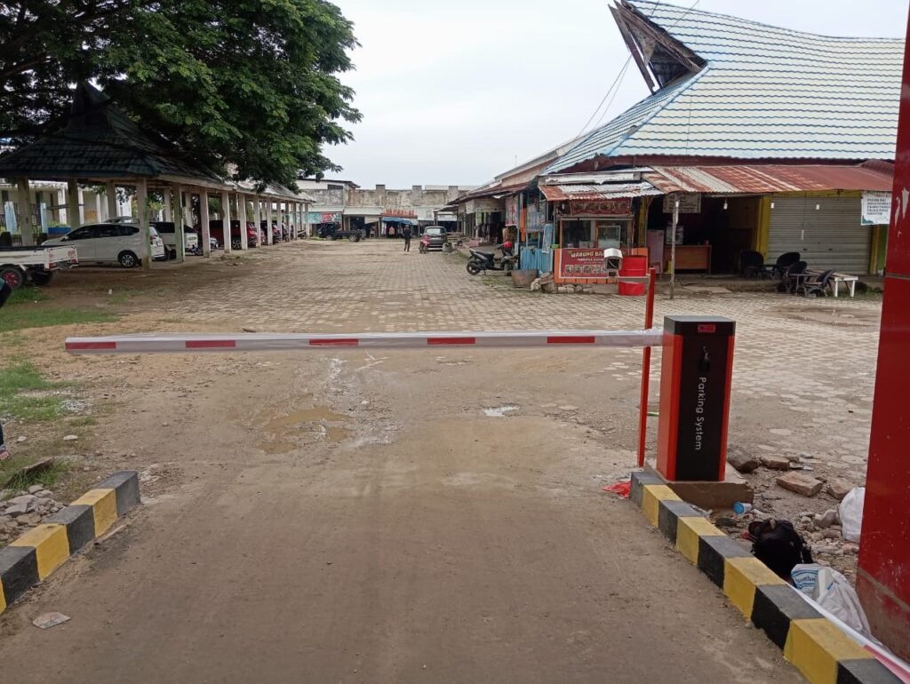 Palang parkir (4)